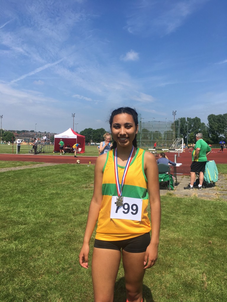 Alex - Senior Girls 800m Champion